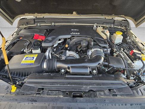 Used 2020 Jeep Gladiator Rubicon AWD/4WD image 23