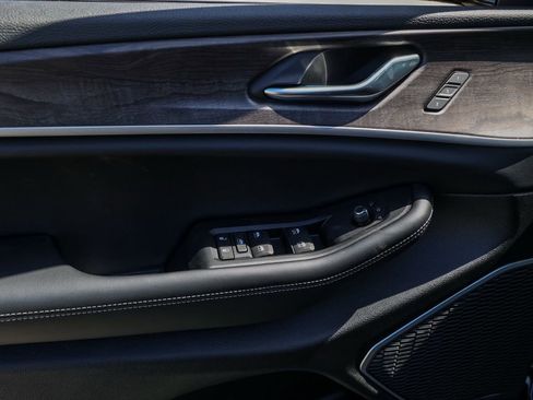 New 2026 Jeep Grand Cherokee Limited RWD image 24