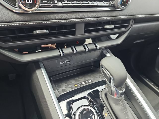 New 2026 Chevrolet Colorado LT w/ LT Convenience Package AWD/4WD image 17