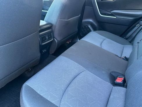 Used 2025 Toyota RAV4 XLE AWD/4WD image 13