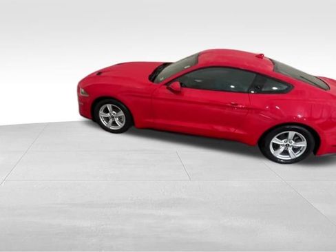 Used 2021 Ford Mustang Coupe image 4