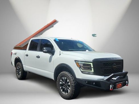 Used 2020 Nissan Titan PRO-4X w/ Pro-4x Convenience Package AWD/4WD image 1