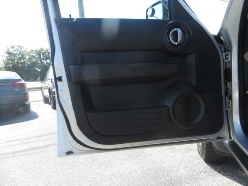 Used 2008 Dodge Nitro SXT image 36