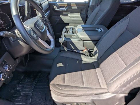 Used 2025 GMC Sierra 1500 Elevation image 16