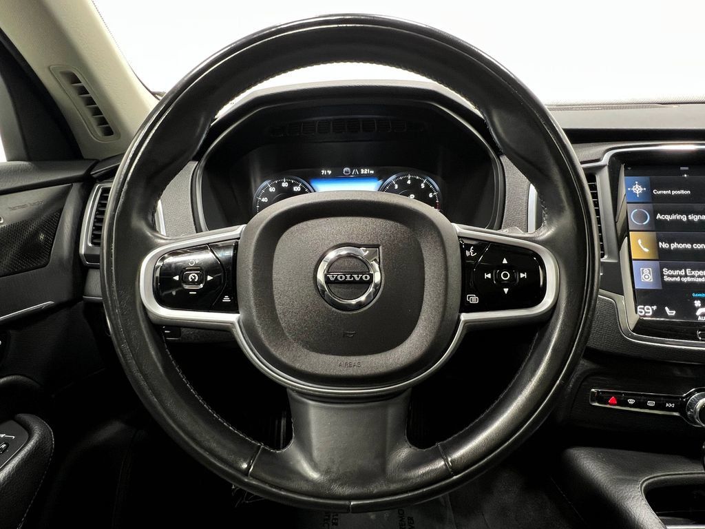 Used 2020 Volvo XC90 T6 Momentum AWD/4WD image 24