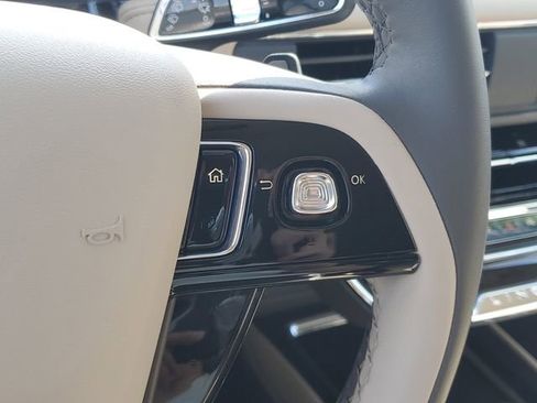 Certified 2023 Lincoln Corsair AWD w/ Equipment Group 101A image 13