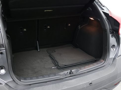 Used 2020 Nissan Kicks SV FWD image 28