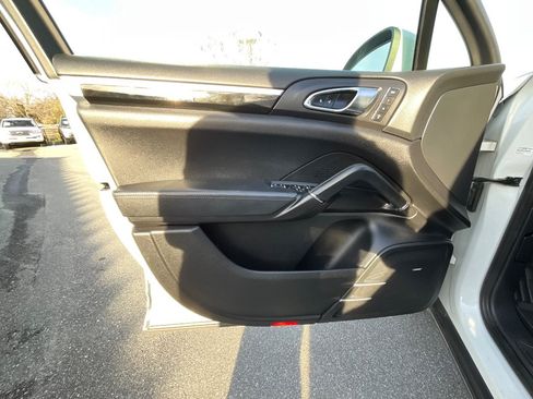 Used 2013 Porsche Cayenne AWD/4WD image 10