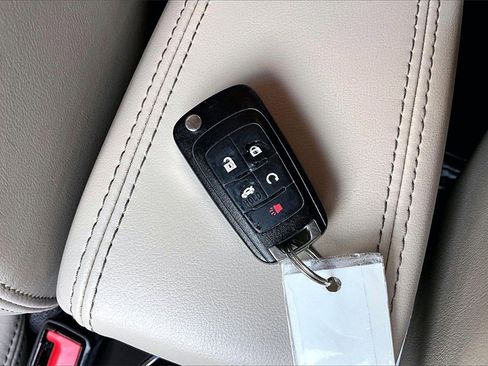 Used 2016 Buick Verano w/ Comfort Package image 12