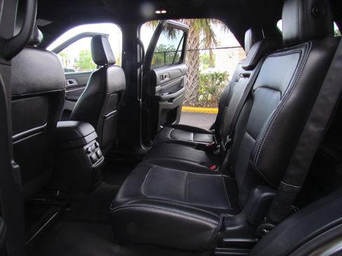 Used 2018 Ford Explorer Limited w/ Equipment Group 301A image 21