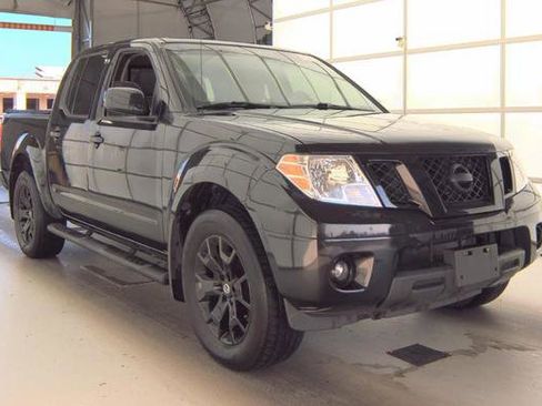 Used 2021 Nissan Frontier SV w/ Midnight Edition Floor Mats image 1