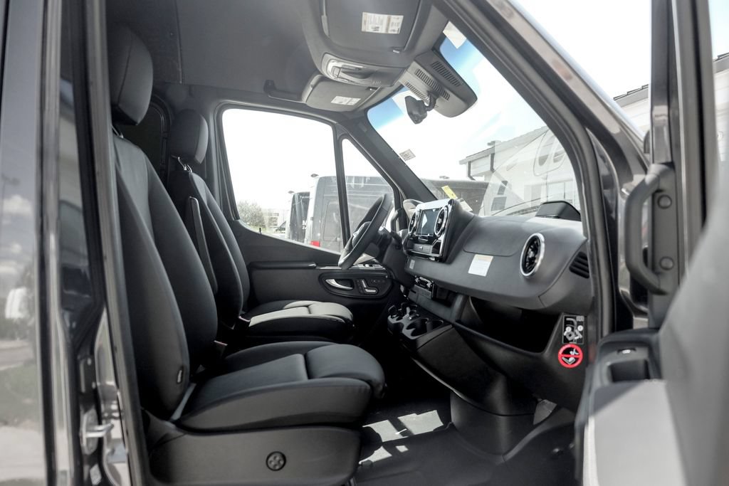 Used 2026 Mercedes-Benz Sprinter 2500 image 22