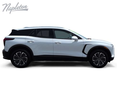 Used 2024 Chevrolet Blazer EV LT AWD/4WD image 7