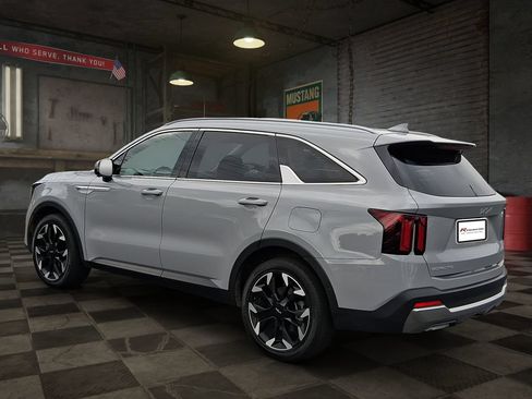 Used 2024 Kia Sorento SX FWD image 4