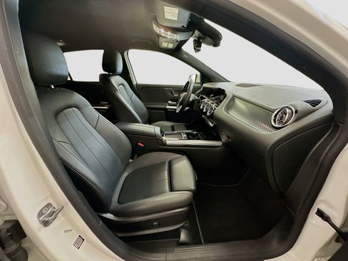 Used 2025 Mercedes-Benz GLA 250 4MATIC image 32