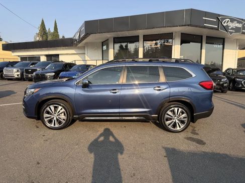 Used 2022 Subaru Ascent Touring AWD/4WD image 2