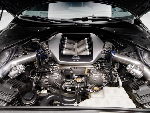 Used 2009 Nissan GT-R Premium AWD/4WD image 43