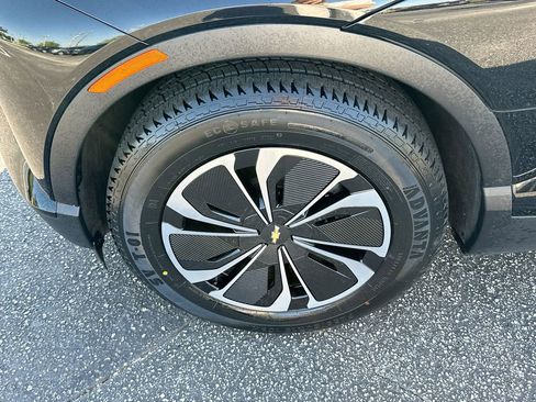 Used 2024 Chevrolet Blazer EV LT image 30