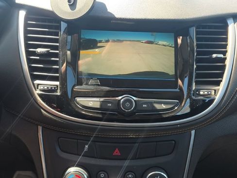 Used 2018 Chevrolet Trax LS FWD image 15