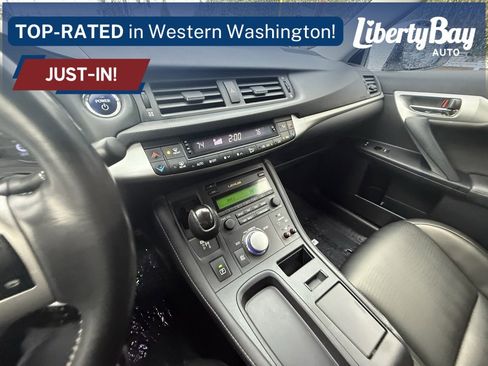 Used 2013 Lexus CT 200h image 19
