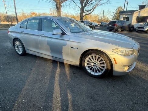 Used 2011 BMW 535i Sedan image 3