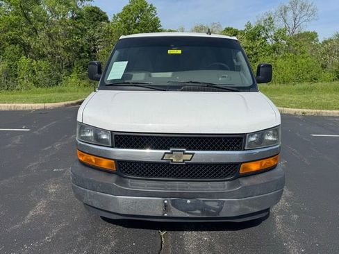Used 2019 Chevrolet Express 3500 LT w/ LT Preferred Equipment Group RWD image 9