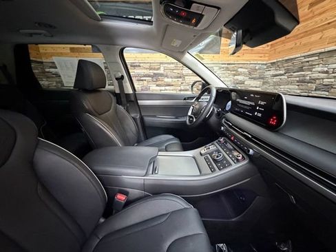 Certified 2024 Hyundai Palisade SEL w/ Premium Package AWD/4WD image 16
