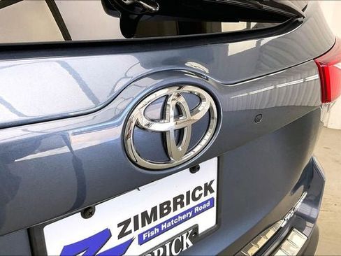 Used 2017 Toyota Highlander XLE image 32