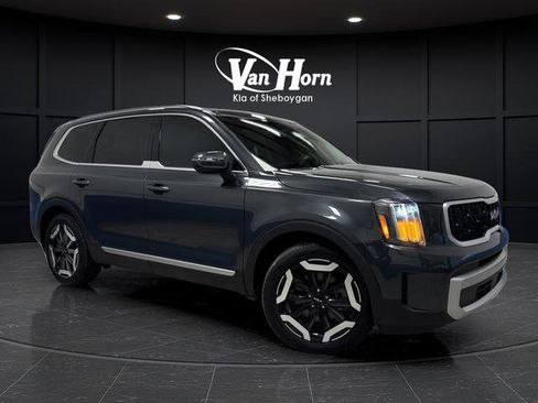 Used 2024 Kia Telluride EX image 1