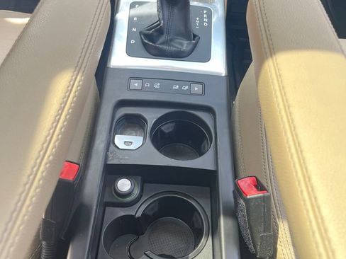 Used 2014 Land Rover LR2 AWD/4WD image 25