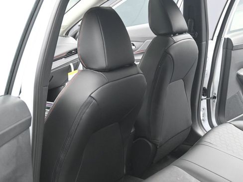 New 2026 Nissan Sentra SR w/ SR Premium Package FWD image 18