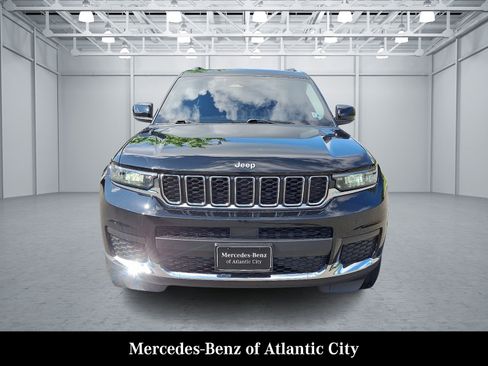 Used 2022 Jeep Grand Cherokee L Laredo w/ Luxury Tech Group I image 2