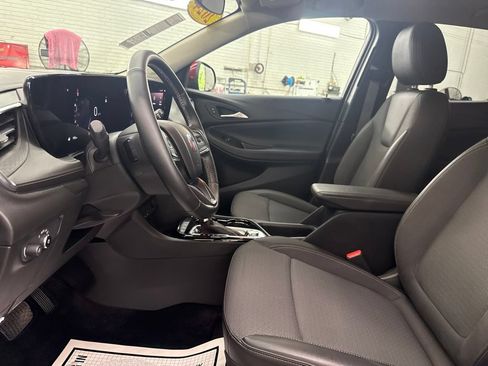 Used 2024 Buick Encore GX Preferred w/ Comfort Package AWD/4WD image 9