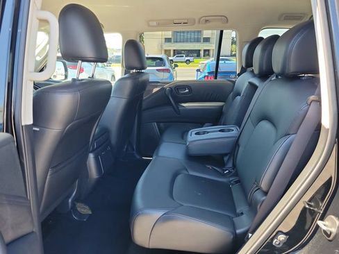 Used 2024 Nissan Armada SV AWD/4WD image 10