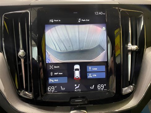 Used 2019 Volvo XC60 T6 R-Design w/ Protection Package Premier image 17