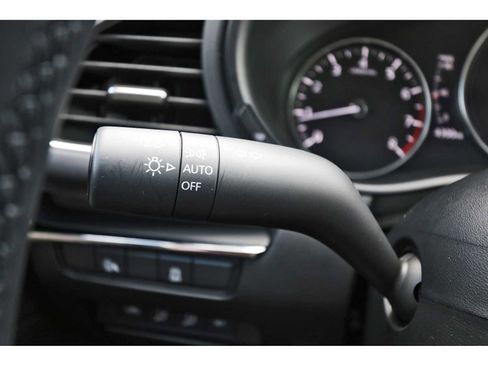 Used 2025 MAZDA MAZDA3 s image 17