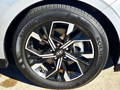 Used 2025 Hyundai Sonata SEL image 8