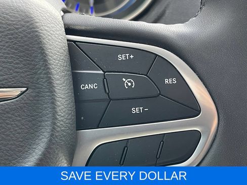Used 2023 Chrysler 300 Touring L RWD image 19