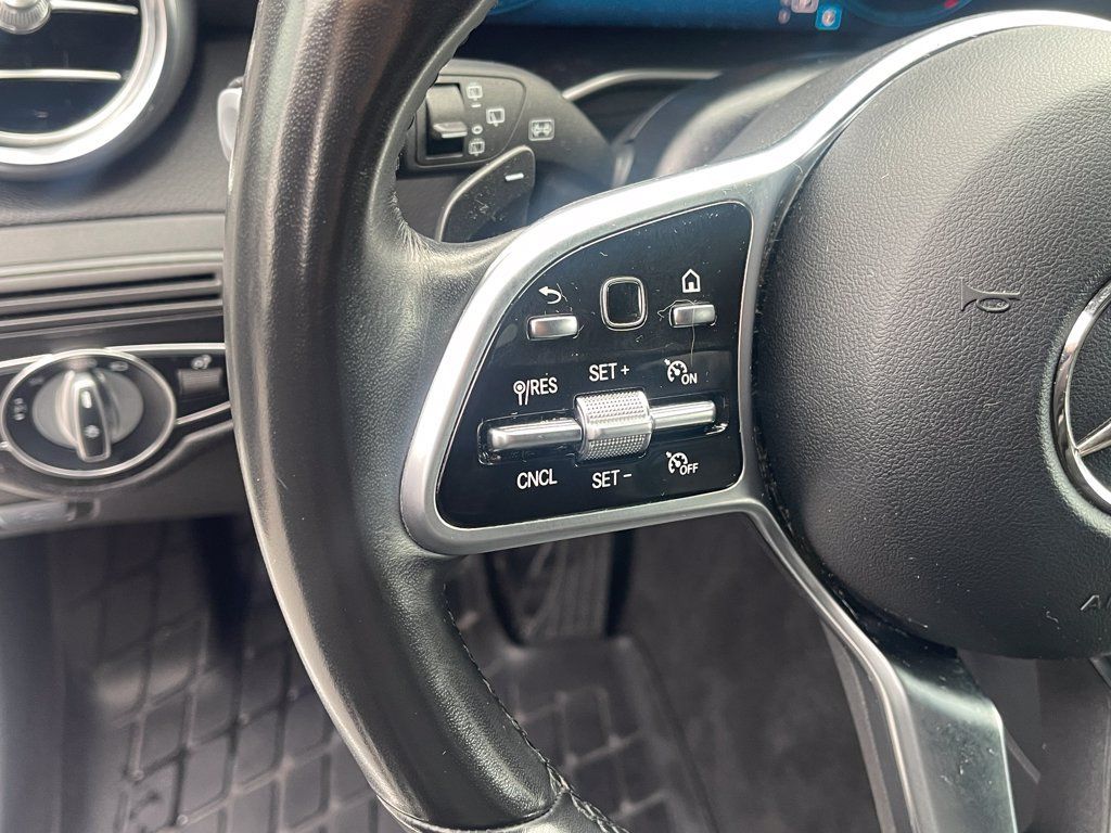 Used 2022 Mercedes-Benz GLC 300 4MATIC image 19
