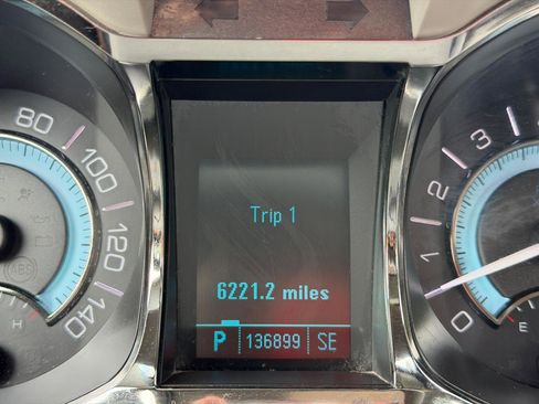 Used 2010 Buick LaCrosse CXL FWD image 17