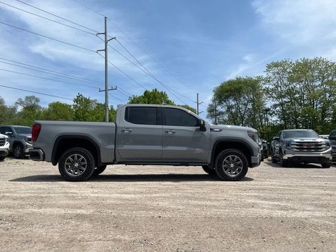 Used 2024 GMC Sierra 1500 AT4 w/ AT4 Premium Package AWD/4WD image 6