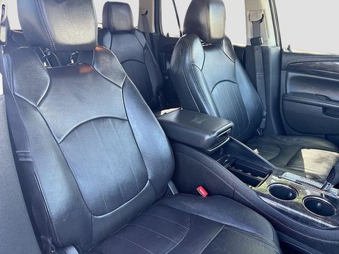 Used 2017 Buick Enclave Leather AWD/4WD image 29