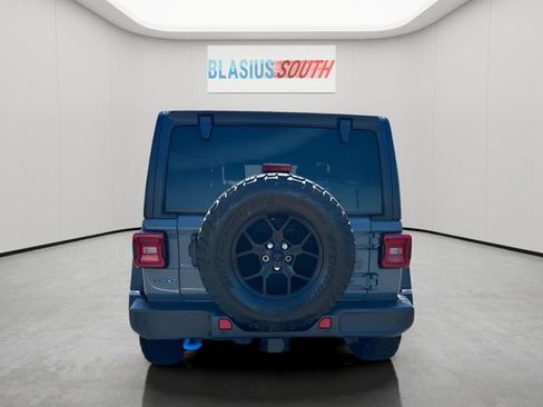 Used 2024 Jeep Wrangler Unlimited AWD/4WD image 4