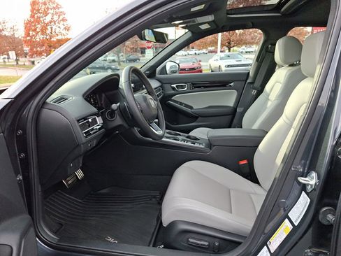 Certified 2025 Honda Civic Sport image 13