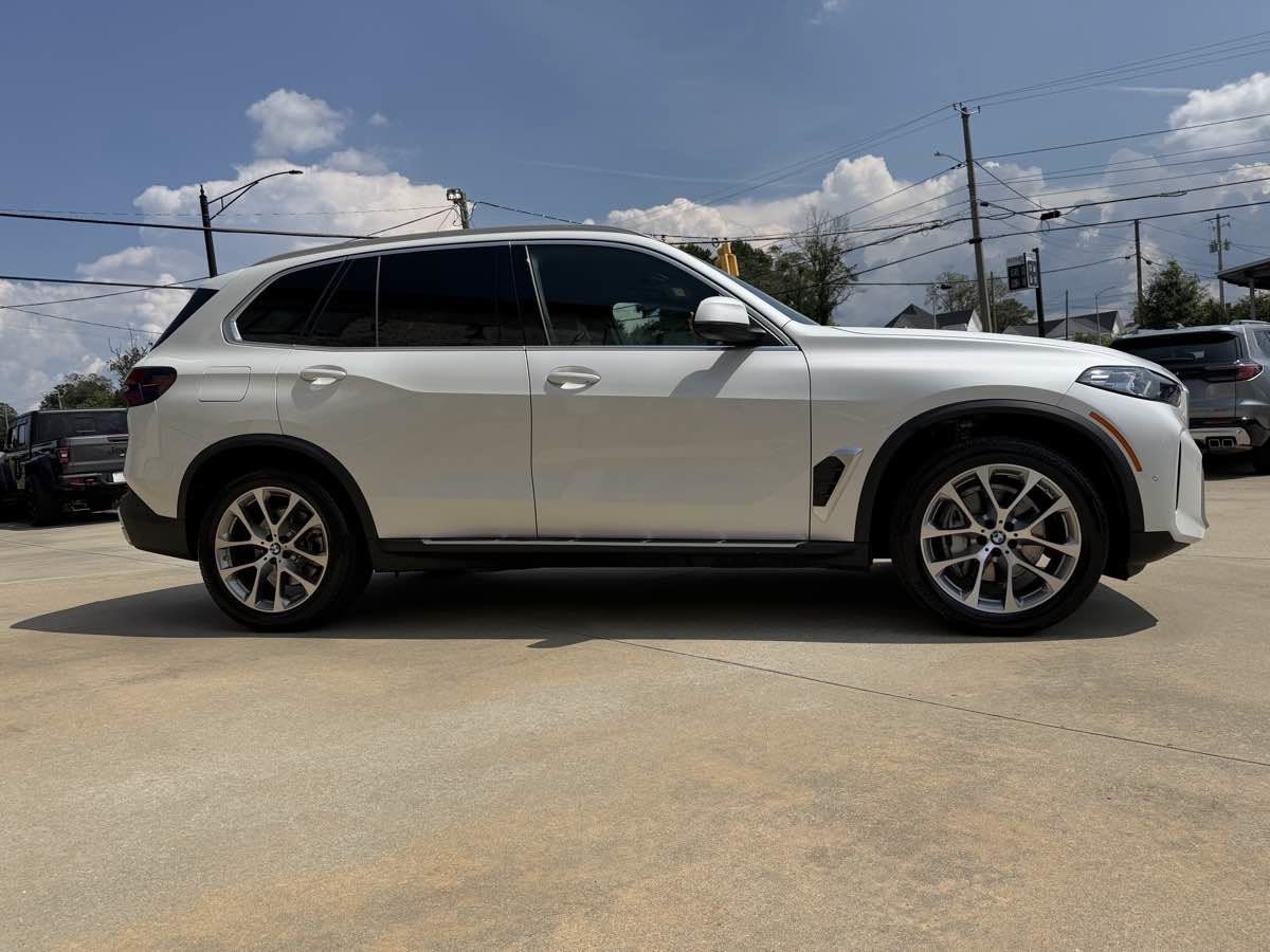 Used 2026 BMW X5 xDrive40i AWD/4WD image 5