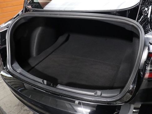 Used 2023 Tesla Model 3 Standard Range image 15