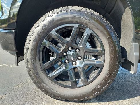 Used 2026 Chevrolet Silverado 1500 Custom w/ Turbomax Blackout Package AWD/4WD image 28