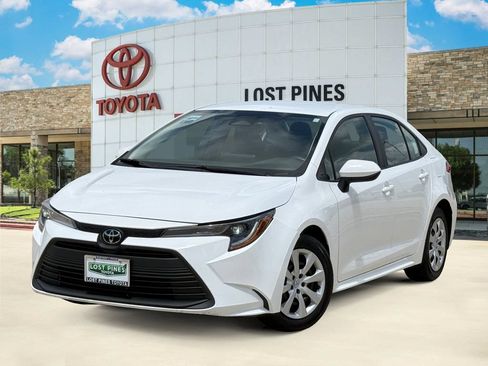 Used 2023 Toyota Corolla LE FWD image 1