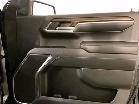 Used 2023 Chevrolet Silverado 1500 LT AWD/4WD image 25