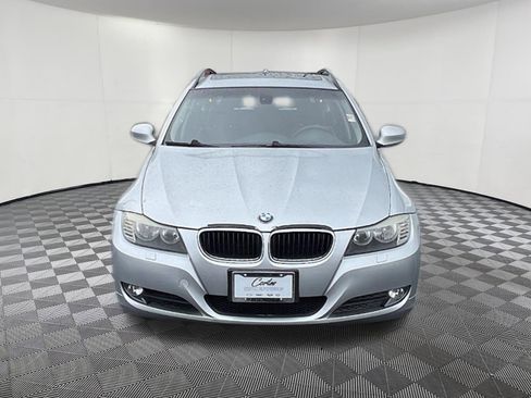 Used 2009 BMW 328i xDrive Wagon AWD/4WD image 2